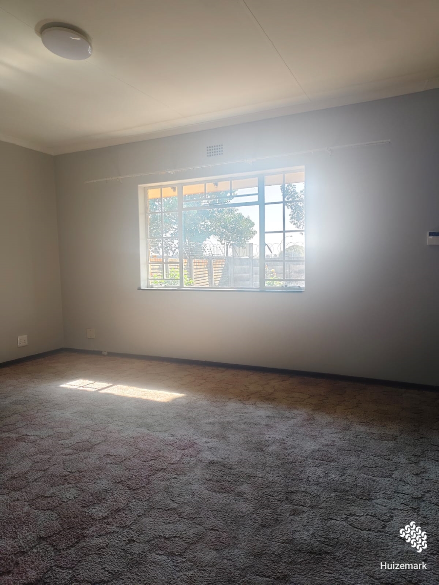 To Let 3 Bedroom Property for Rent in Vaalpark Free State